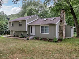 353 Tunxis Ave, Bloomfield, CT 06002