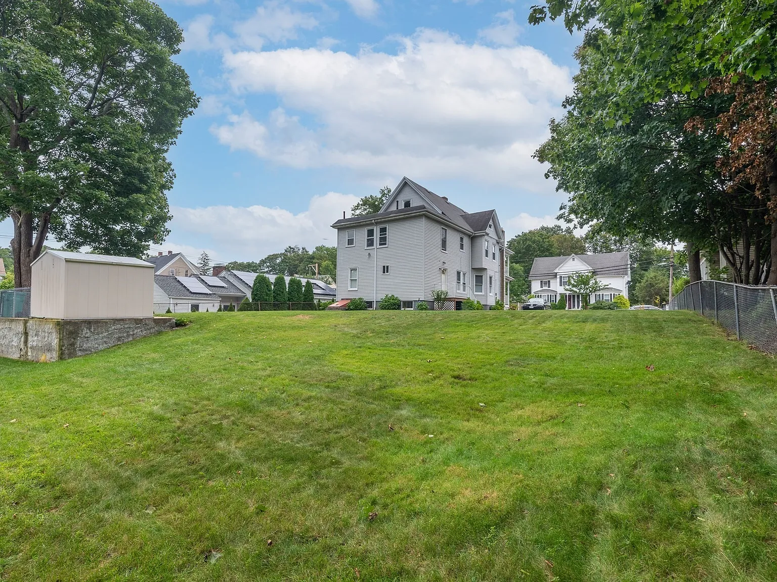 4 bed, 1.0 bath, 1309 sqft, $2,500 — Photo 4