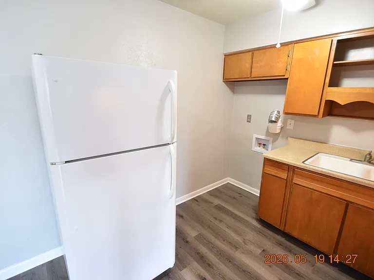 302 Danube Ave #5 — Photo 8