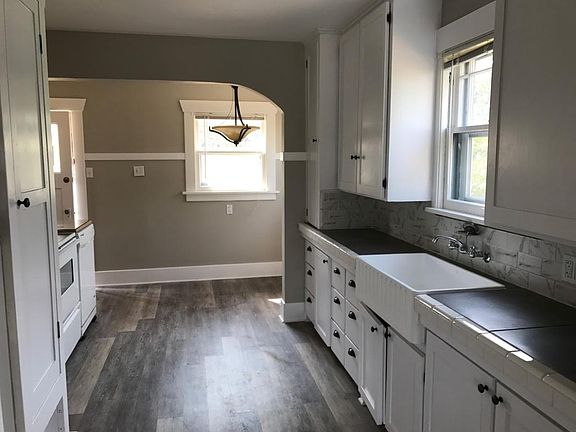 Kitchen Sink and Counters