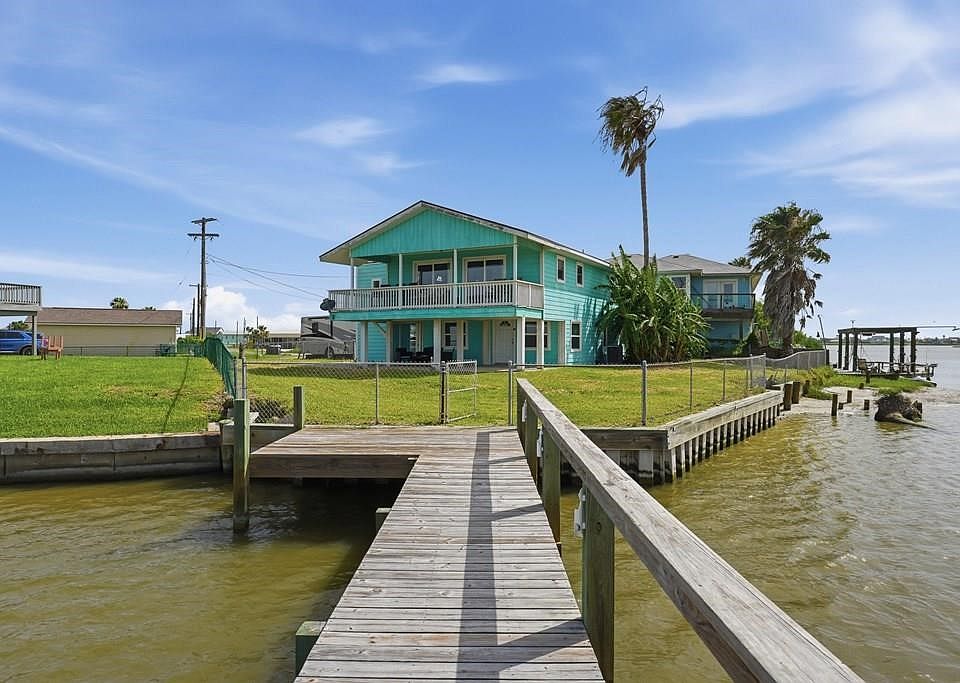 1st image of 554 Copano Cove Rd