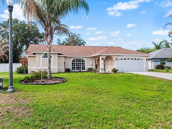2nd image of 1557 KINSMAN WAY