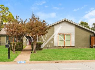 132 Shady Lake Ct, Hurst, TX 76054