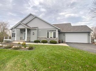 14528 Hunters Ln, Savage, MN 55378