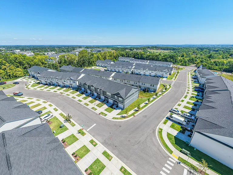 Residences At Hardin Valley — Photo 10