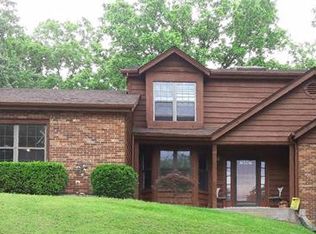 5001 Oak Bluff Dr, High Ridge, MO 63049