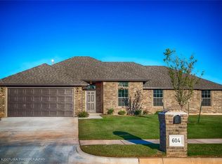 604 N Bighorn Way, Mustang, OK 73064