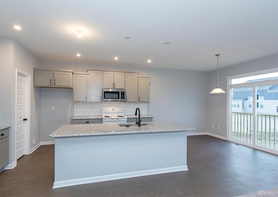 1235 Trotters Run Ct, Dayton, OH 45458 Zillow