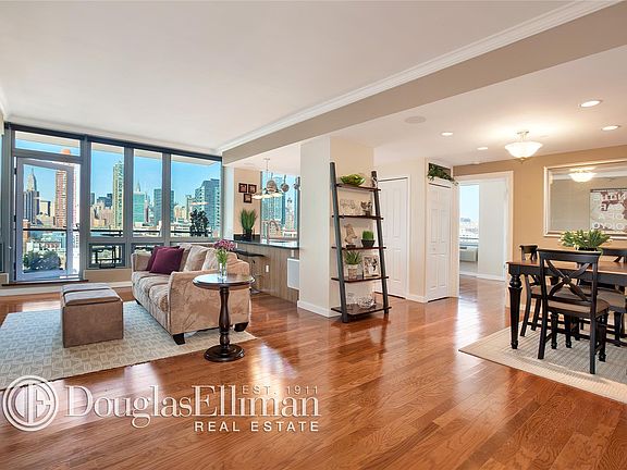 4th image of 4815 11th St APT 10A