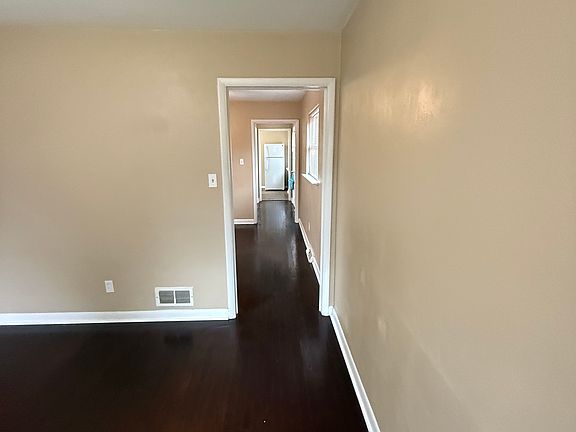 5th image of 1057 12th Avenue Dr NW #3