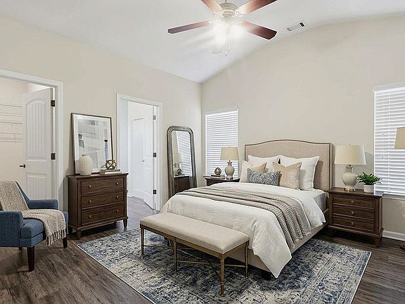 4th image of 10 Walnut Ln #1123TP
