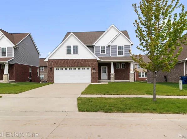 36950 Everett Dr, Westland, MI 48185