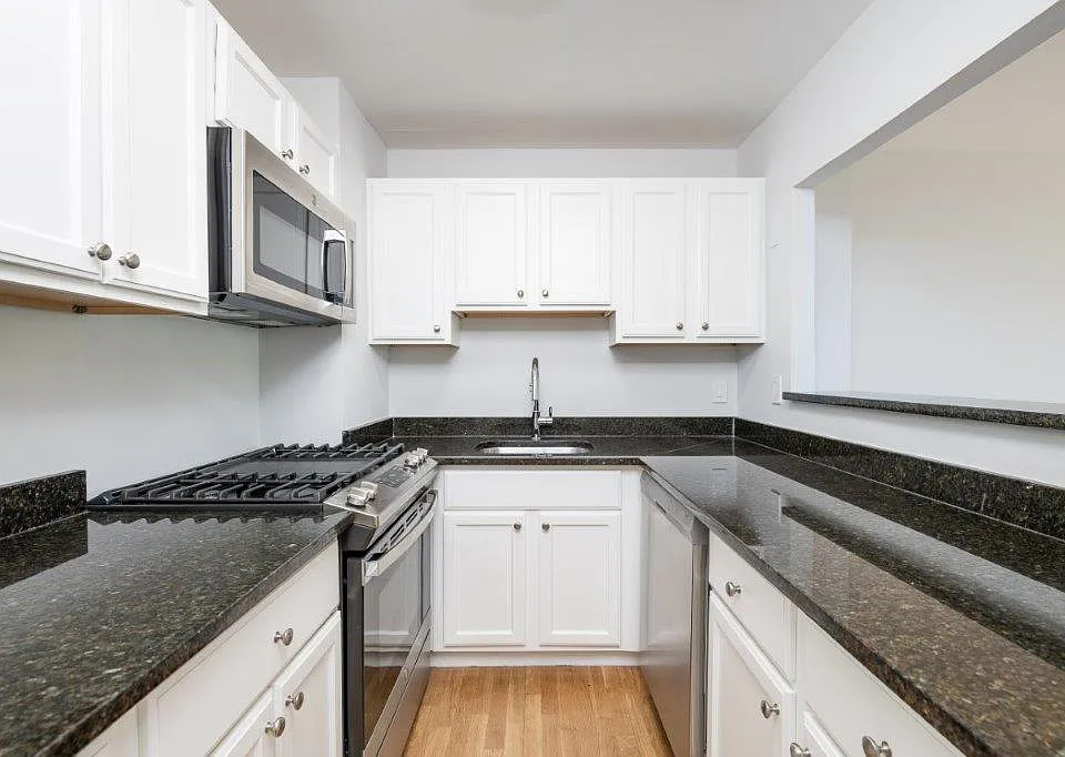 1422 Columbia Rd #2