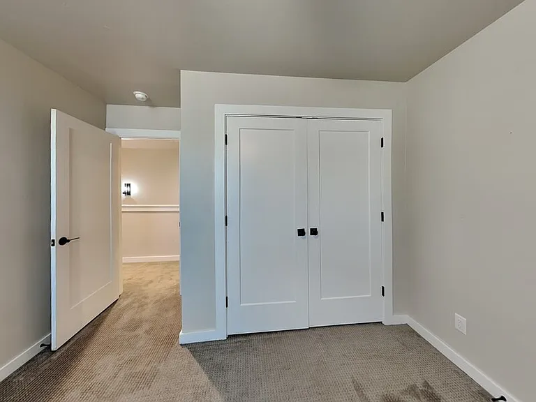 213 N Wright St — Photo 14