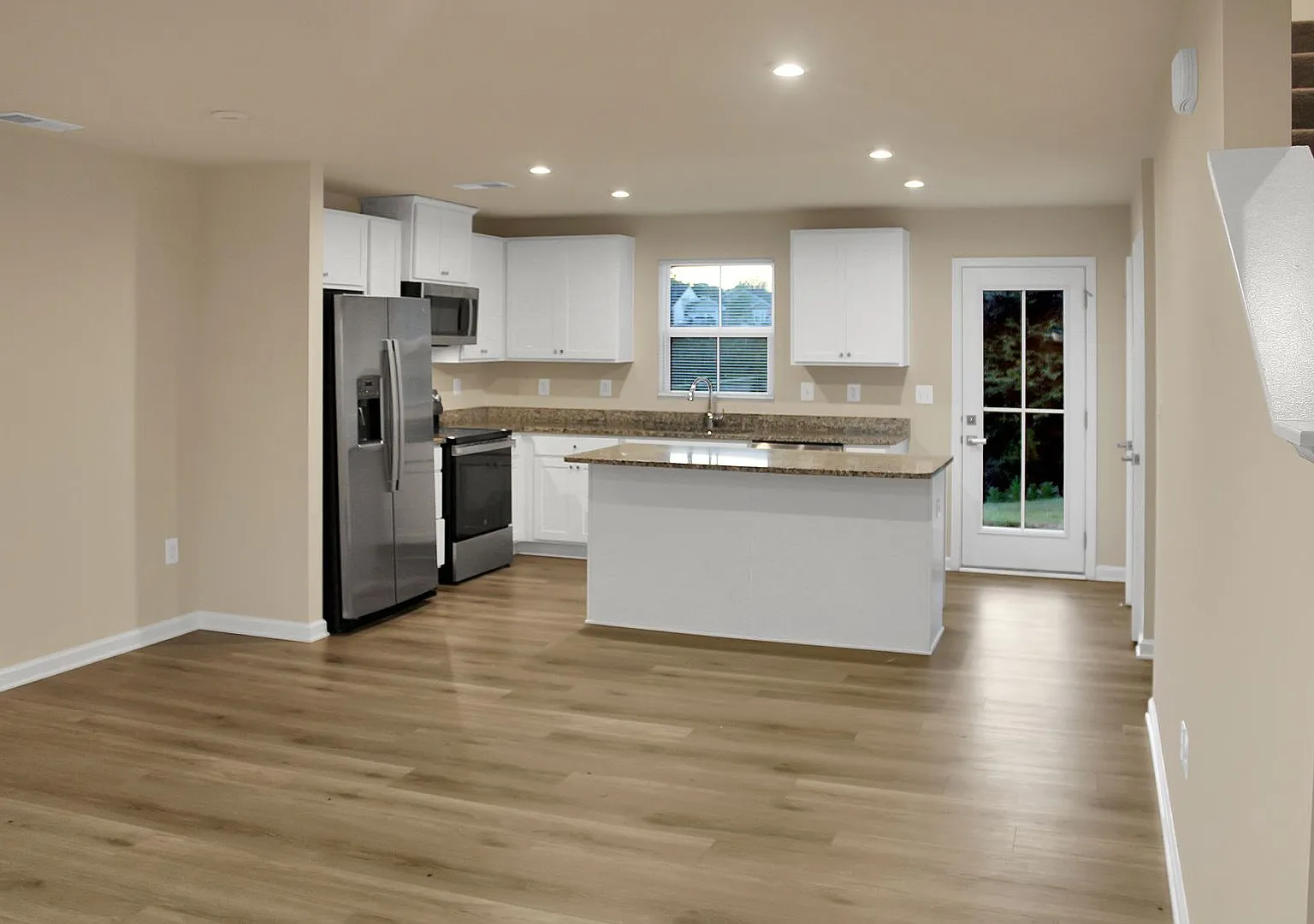 Single Family with 2-car Garage — Photo 4