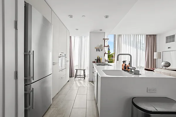 Kitchen, photo 1