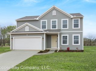 1043 Broken Ridge Dr, Lansing, MI 48917