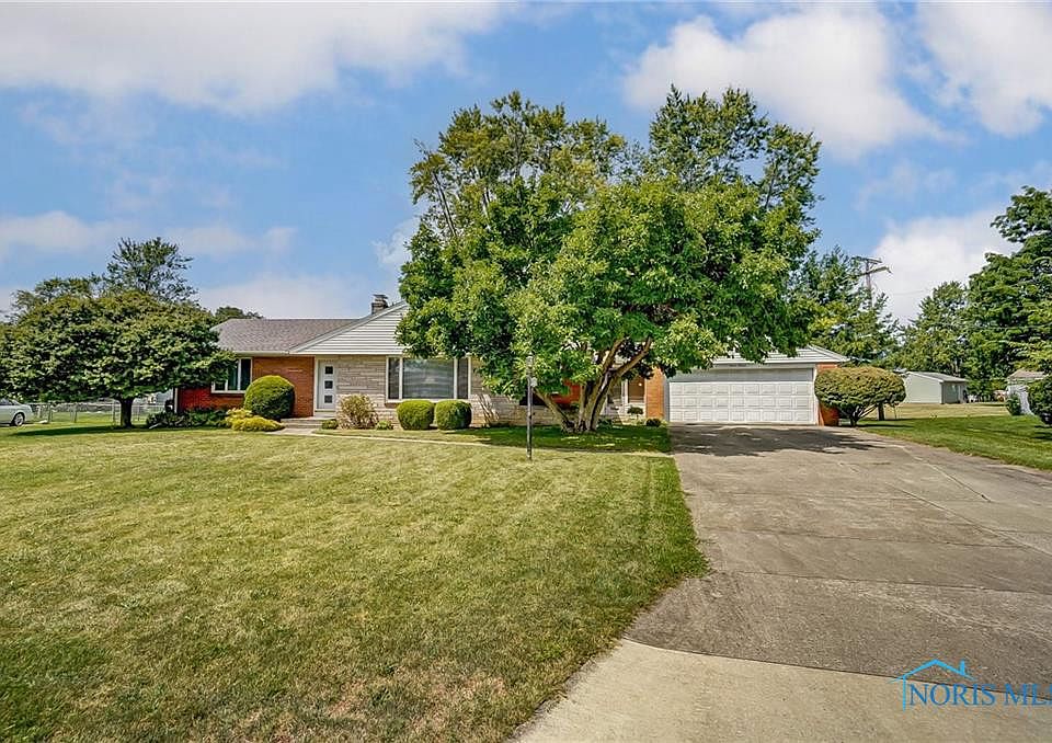 1st image of 716 W Circle Dr
