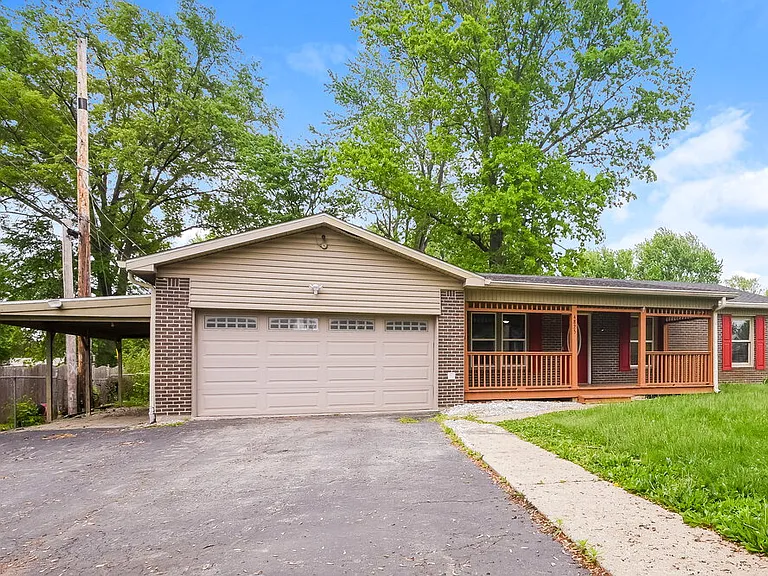 4825 Manker St — Photo 3