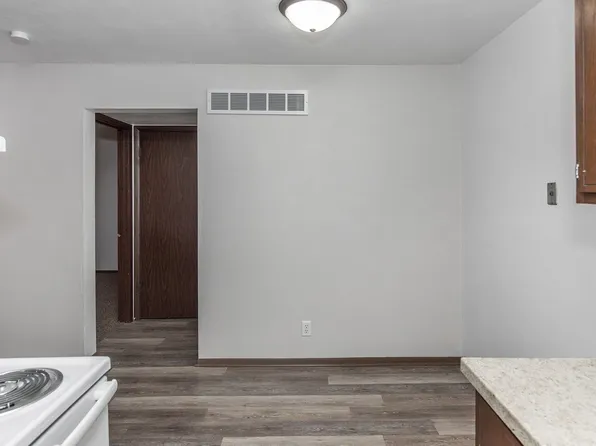 Jebens Court Apartments