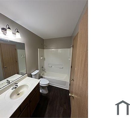 3rd image of 694 Four Seasons Blvd