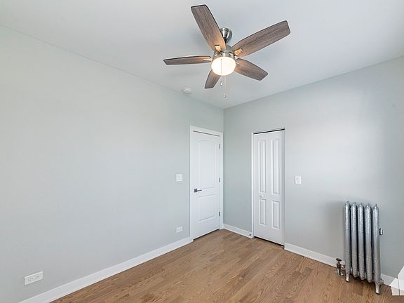 3rd image of 3923 N Keeler Ave #2