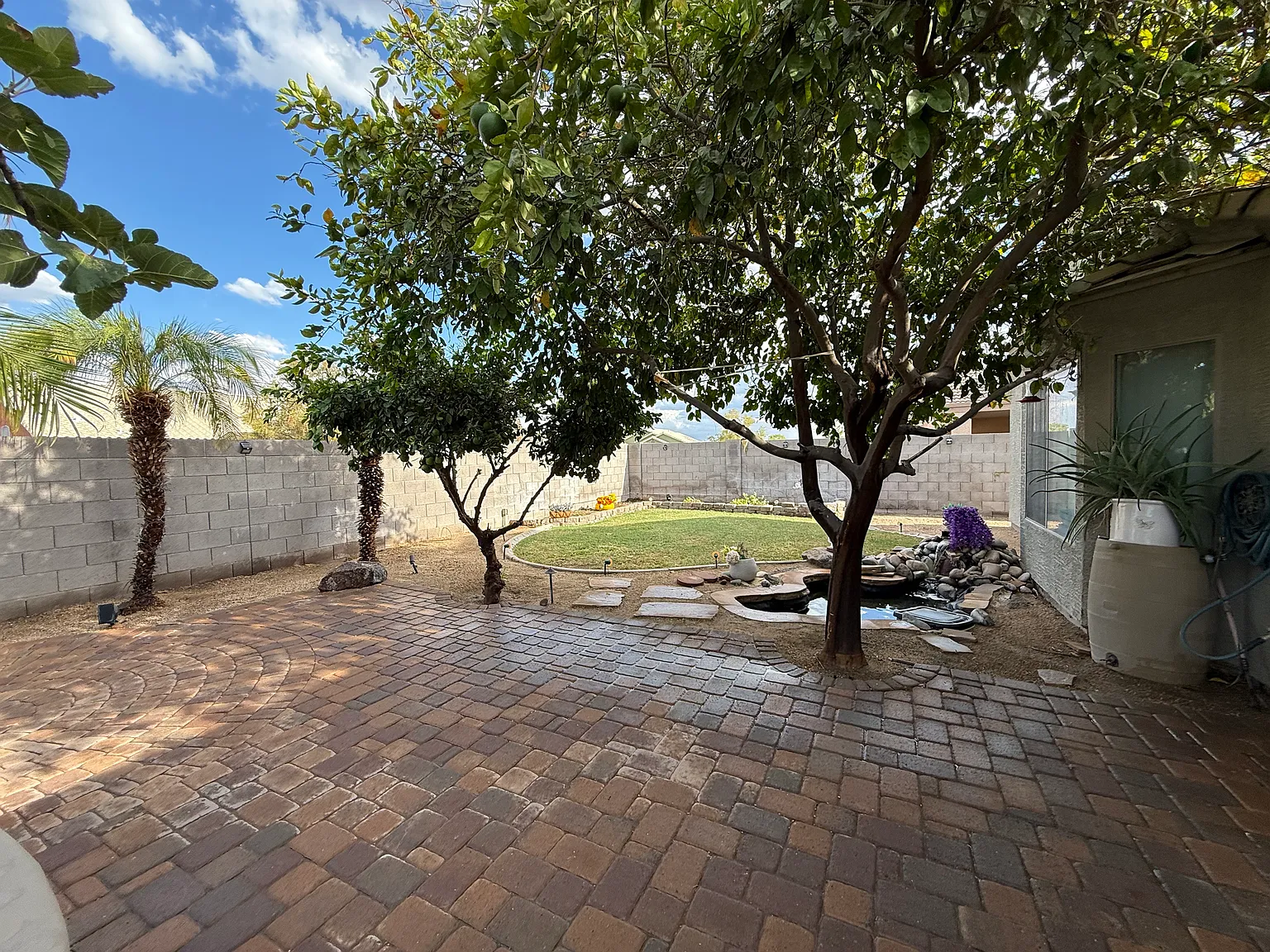 3 bed, 1500 sqft, $2,200 — Photo 4