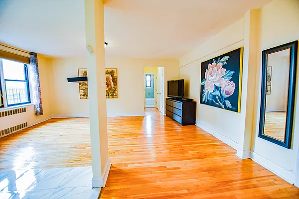 Sold by Remax Edge | media 11