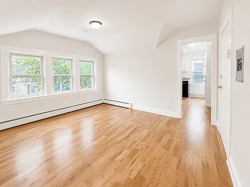 174-176 Vermont Ave #3 Photo 1