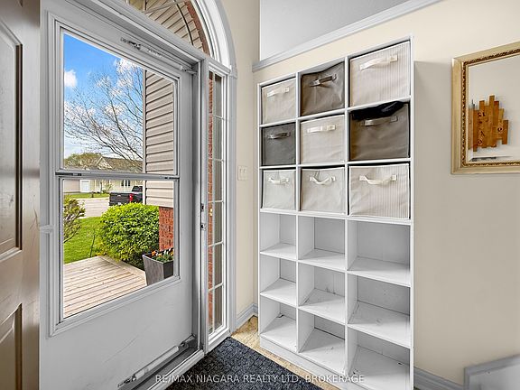 5th image of 3561 Carver St