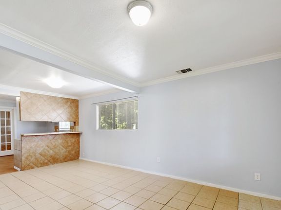 5th image of 226 Dorie St