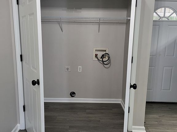 5th image of 5211 Crystal Ct #C