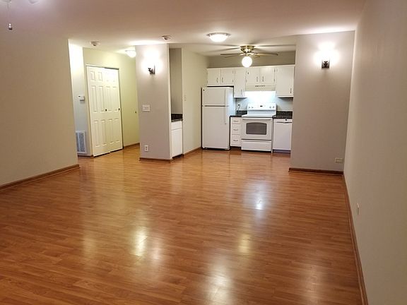 4th image of 420 Walnut Creek Ln Unit 3307