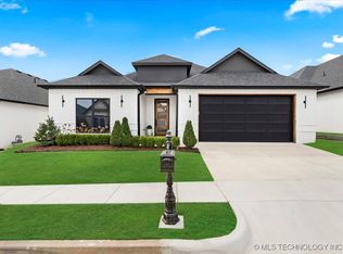 922 W 86th St S, Tulsa, OK 74132