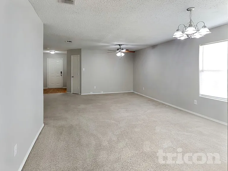 3032 Cesareo Dr — Photo 2