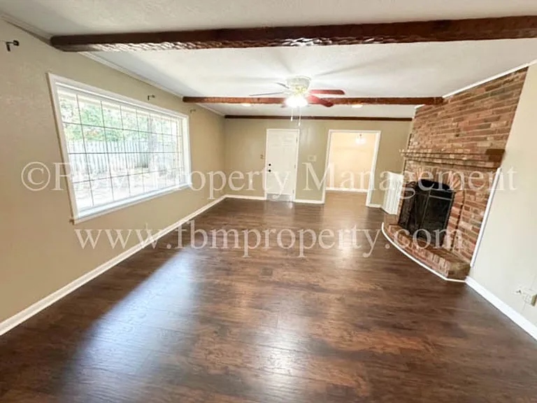900 Dobbins Rd — Photo 6