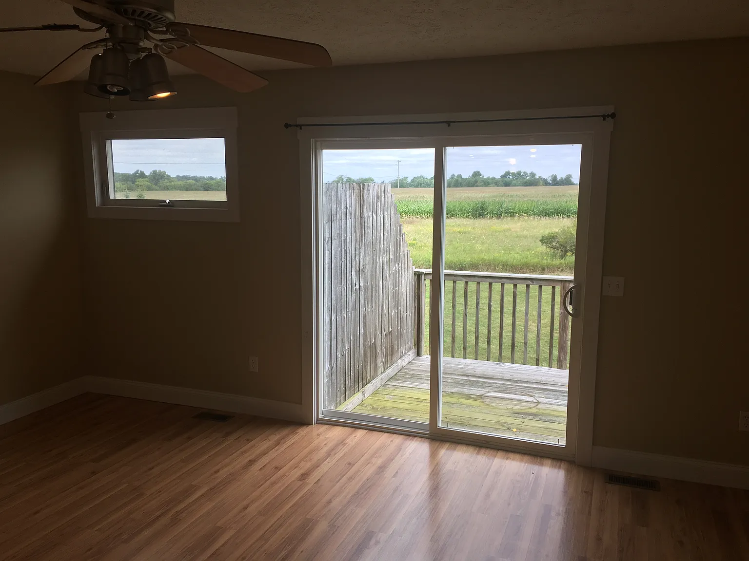 3 bed, 1300 sqft, $1,600 — Photo 3