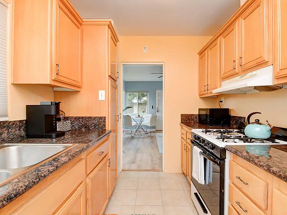 5th image of 817.5 Island Ct #817.5