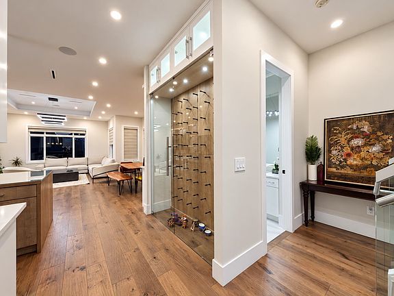 5th image of 8617 Terrace Dr