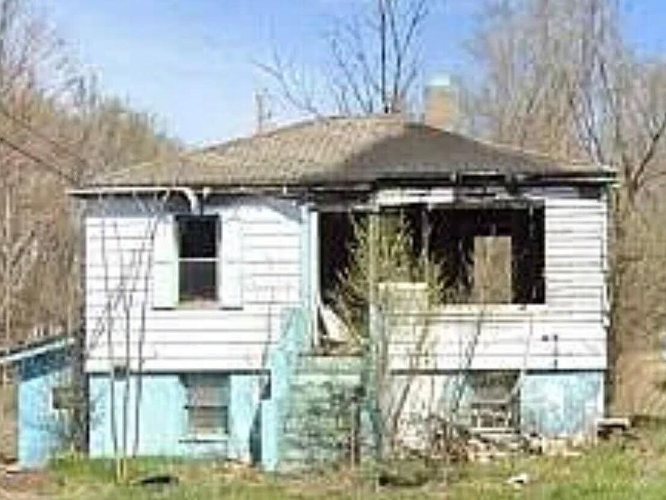 1st image of 824 E 15th Ave