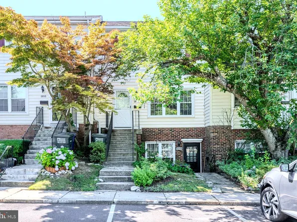 1687 Hart Ct, Crofton, MD 21114
