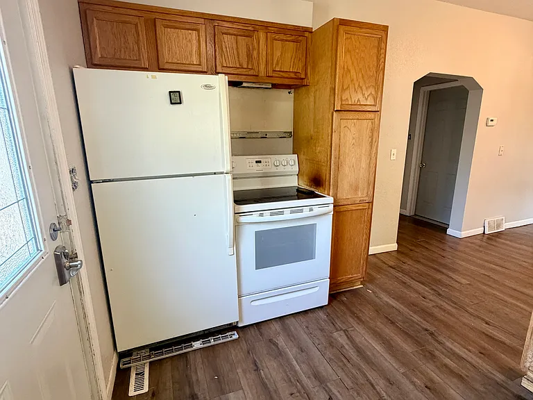 1242 Dakota Ave S #1242 — Photo 1