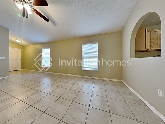 4th image of 17047 Lixberry Way