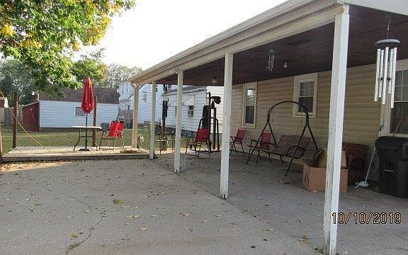 4th image of 2213 Lamberton St