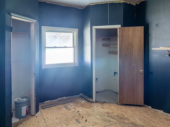 5th image of 120 School St