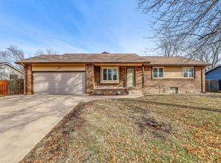 306 N Oak Forest Rd, Derby, KS 67037