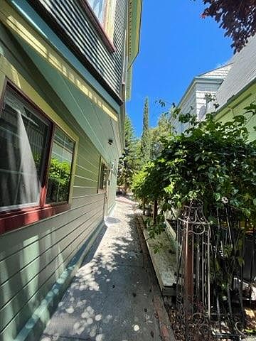 2nd image of 531B York St