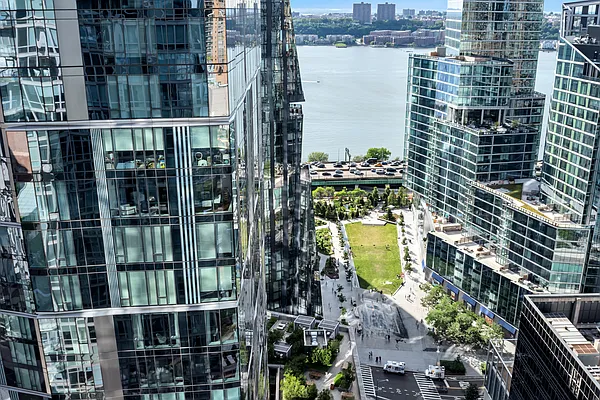 Rented by Compass | media 22