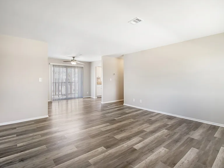 1344 Camden Way #B — Photo 4