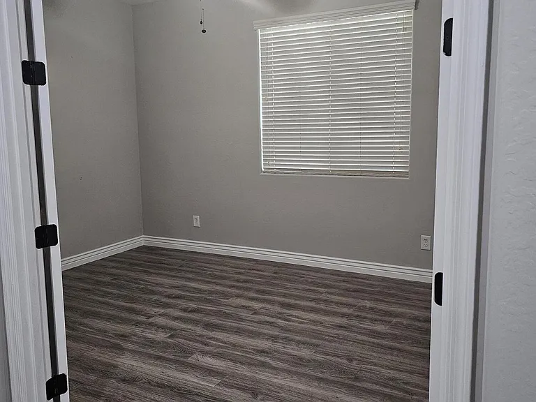 27284 N Skipping Rock Rd — Photo 17